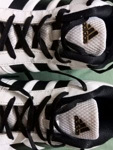 ORIGINAL ADIDAS UK 10 SIZE GOOD CONDITION