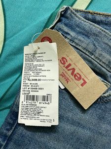 Levis 711 Skinny Jeans