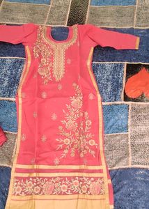 Women Kurta With Lagging