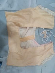 Elegant Golden Blouse Along With Ready 1 Min Saree