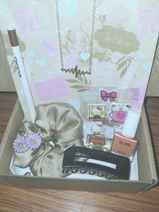 FOR HER GIFT HAMPER