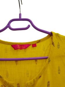 Pink Almirah Yellow Kurti