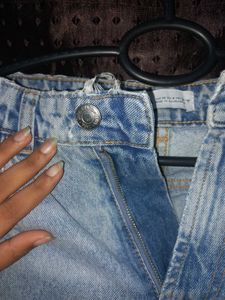 ZARA BOYFRIEND RIPPED JEANS