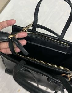 Pre-loved Mini Zara Black Slingbag