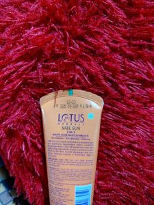 Lotus Herbals Safe Sun SPF 40