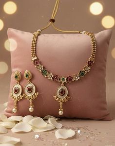 Elegant Floral Necklace Set