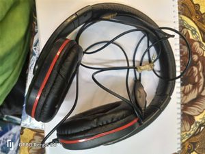 Headphone From Metlek  In Good Condition