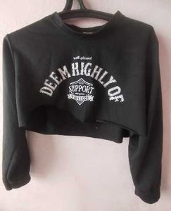 Trendy Cropped Graphic Sweatshirt