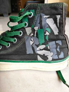 Black/Green Chuck Taylors