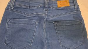 Blue Denim Jeans capri