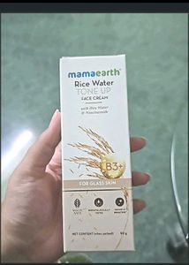 mamaearth tone up cream