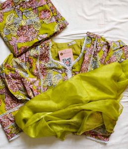 Aachho Suit Set