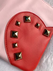 Mac Heart Pouch ♥️💕