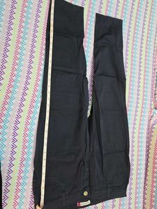 Chic Dark Wash Cropped Pants🩶