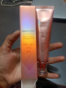 Faces Canada Strobe Cream (Peach)