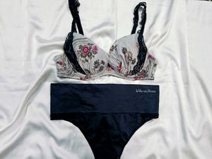 🇳🇿💫🎀Floral Bra &amp; Panty Set