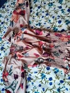 Floral Smocked Puff Sleeve Top