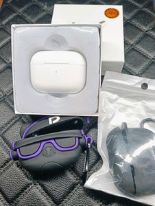 Airpods + 2 Covers