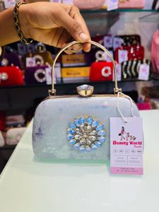 ❤️New With Tag Clutch ❤️