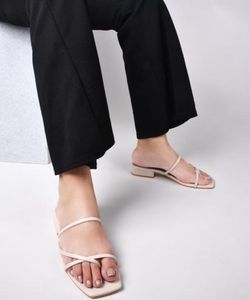 Flat Sandal