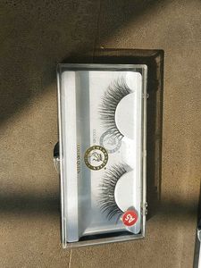 Colors Queen False Eyelashes