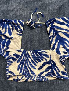 Blue &amp; White Leaf Print Crop Top