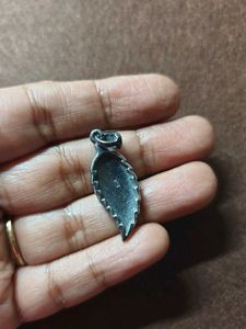 92.5 | Silver Marcasites Leaf Pendant