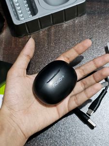 the ACwO DwOTS 121 Wireless Earbuds