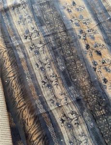 Vintage Floral Print Saree