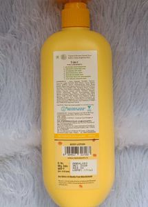 Mamaearth Vit-C Daily Glow/Ubtan Moisturizing Body