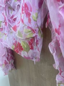 Floral Ruffle Crop Top