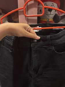 Black Skinny Jeans (High Rise)