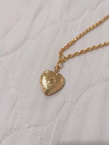 heart locket chain