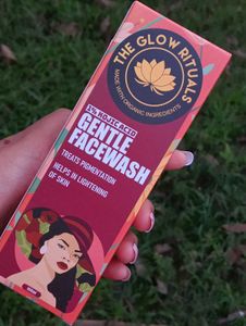The Glow Rituals Gentle Facewash