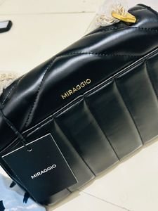 🔥 MIRAGGIO Black Sling – Luxury Vibe! 🖤Brand New