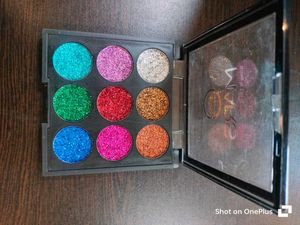 MARS glitter Eyeshadow Pallette