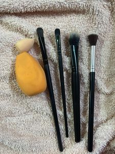 New Mac Huda Beauty Foundation And Corrector Copy
