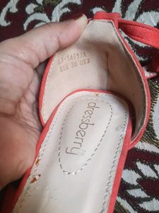Pretty Dressberry Sandals..❤️