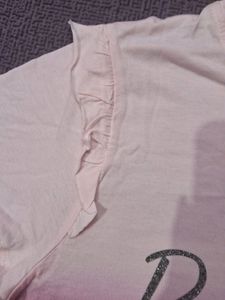 T Shirt With Ruffle Hands