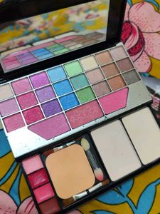 Make Up Kit _ Perrfect  For All Shaded🩷