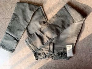 Floral Top &amp; Grey Jeans 8-10 Year Girl