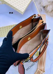 Micheal Kors Slingbags