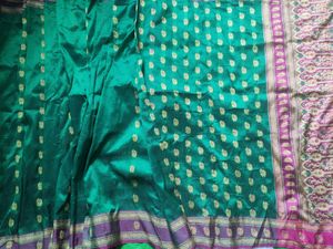 Gorgeous Banarasi Silk Saree (Traditional Touch)💜