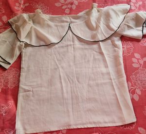 off shoulder top ,an classy and elegant piece