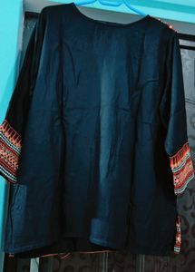 Embroidered Detail Black Tunic