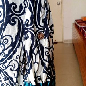 Fitted Patterned Top