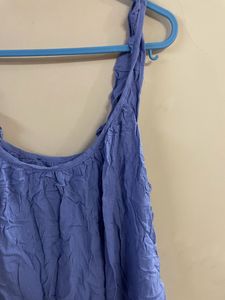 sleevless top