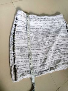 Zara Tweed Mini Skirt Size 28 New Condition