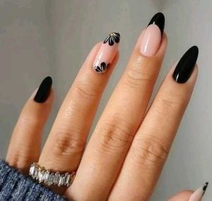 Black Tip Flower Nail Polish