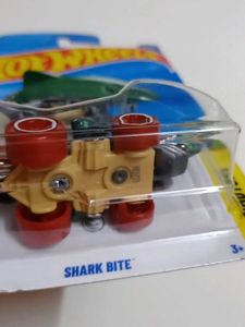 Hot Wheels Shark Bite TH